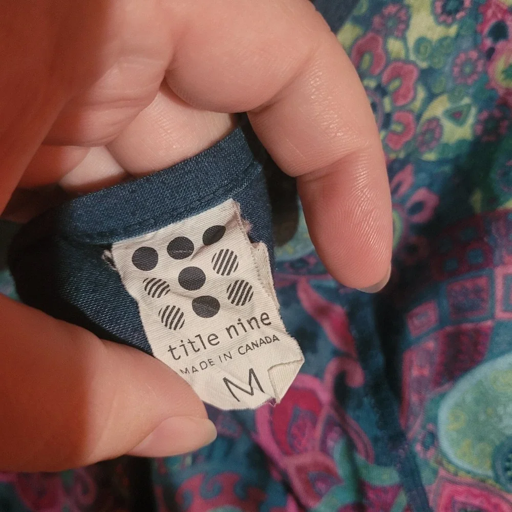 VTG Title Nine Athletic Dress M Floral Paisley Faux Roll Tab Slv Scalloped Hem - Picture 10 of 12